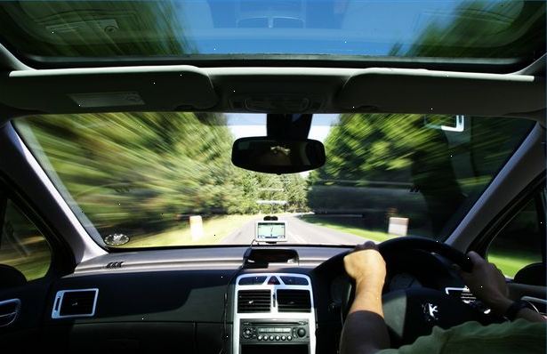 Hvordan velge riktig GPS for bilen din. Det første du bør vurdere ville være hva slags kjøretøy tracker du sikter til å installere i bilen.